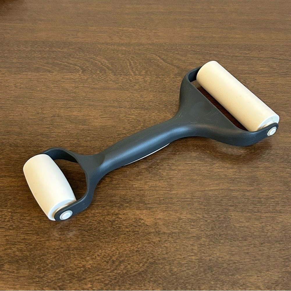 PAMPERED CHEF BAKER'S ROLLER DOUBLE ENDED PASTRY ROLLING PIN #1485 & PASTRY TOOL